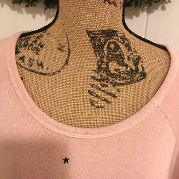 ❤️Sundry Stars & Hearts Sweatshirt - Picture 3 of 8